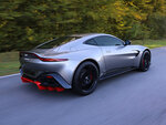 SMARTBOX - Coffret Cadeau Stage de pilotage multivolant : 2 tours en Aston-Martin et 2 tours en Audi sur le circuit de Nogaro -  Sport & Aventure