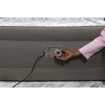 Bestway Lit gonflable avec pompe intégrée 203x152x46 cm