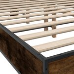 vidaXL Cadre de lit chêne fumé 120x200 cm bois d'ingénierie et métal