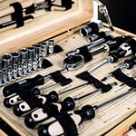 Brüder Mannesmann Ensemble d'outils 108 Pièces Boîte en bambou