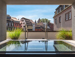 SMARTBOX - Coffret Cadeau 2 jours en hôtel 5* avec espace bien-être et champagne dans le cœur historique de Strasbourg -  Séjour