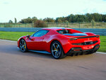 SMARTBOX - Coffret Cadeau Stage de pilotage multivolant : 2 tours en Audi et 2 tours en Ferrari 296 GTB sur le circuit de Trappes -  Sport & Aventure