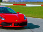 SMARTBOX - Coffret Cadeau Stage de pilotage : 3 tours sur le circuit de Trappes en Ferrari 488 -  Sport & Aventure