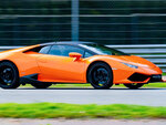 SMARTBOX - Coffret Cadeau Stage de pilotage : 5 tours sur le circuit de La Ferté-Gaucher en Lamborghini Huracán -  Sport & Aventure