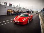SMARTBOX - Coffret Cadeau Stage de pilotage : 2 tours sur le circuit de Pont-l'Évêque en Ferrari F458 Italia -  Sport & Aventure