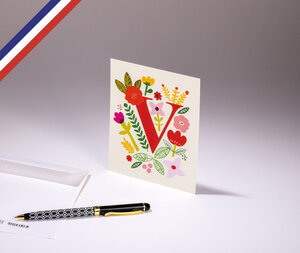 Carte simple bouton d'or créée et imprimée en france - la lettre v