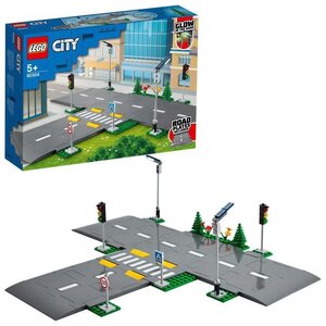 Lego city 60304 intersection a assembler  jeu construction ville avec panneaux et routes a imbriquer pour garçon ou fille
