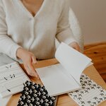 Carnet spirales et lignes - Les hirondelles en vol - Blanc