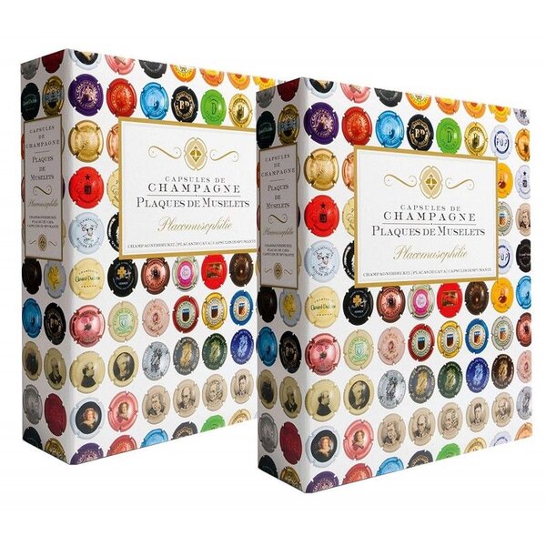 2 Albums pour collectioner 420 muselets de champagne.