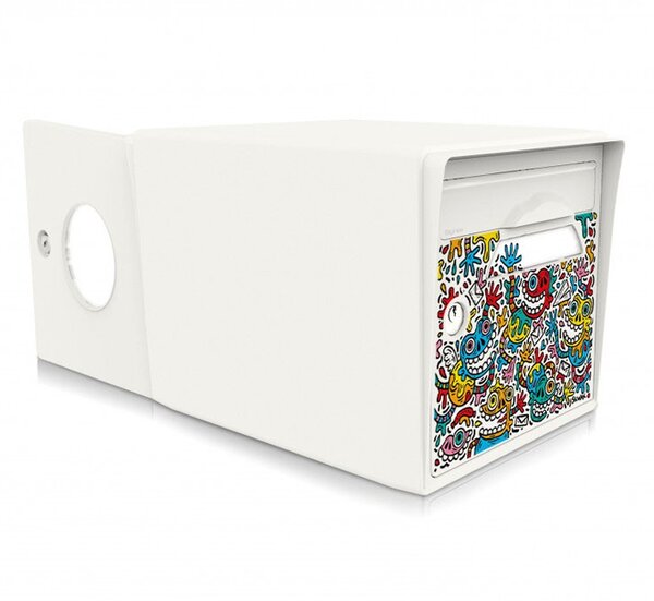 Boîte aux lettres normalisée 2 faces blanche-artiste – "The Maniac World" [SKWAK] – fabriquée en France – en résine – ne rouille pas – porte interchangeable