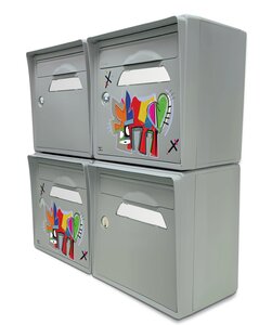 Pack de 4 boîtes aux lettres murales - 2x "Vache de coeur [VanLuc]" - 2x "Gris souris"