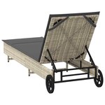 vidaXL Chaise longue avec roues et coussins gris clair résine tressée