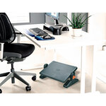 Q-connect repose-pieds économique - hauteur et inclinaison ajustables - 31x35cm - Noir