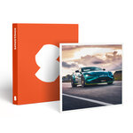 SMARTBOX - Coffret Cadeau Stage de pilotage : 2 tours sur le circuit de Lohéac en Aston Martin Vantage F1 Edition - Sport & Aventure