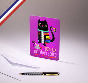 Carte simple happy word ! Créée et imprimée en france sur papier certifié pefc - joyeux anniversaire - le chat et la souris