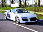 SMARTBOX - Coffret Cadeau Stage de pilotage : 3 tours sur le circuit de Croix-en-Ternois en Audi R8 V10 - Sport & Aventure