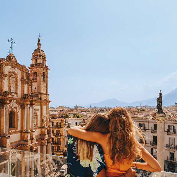 SMARTBOX - Coffret Cadeau Escapade entre meilleurs amis dans les plus belles villes -  Séjour