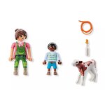 PLAYMOBIL 71803 - Duo : Fermière avec enfant donnant le biberon à un veau