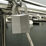 Cadenas en laiton nickelé 40 mm Anse hexagonale - Haute sécurité - 4 clés incluses