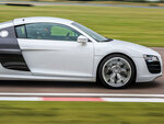 SMARTBOX - Coffret Cadeau Stage de pilotage : 5 tours sur le circuit de Saint-Laurent-de-Mure en Audi R8 V10 -  Sport & Aventure
