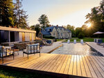 SMARTBOX - Coffret Cadeau Luxe en famille : 2 jours en suite royale avec accès au bain nordique dans un 4* près de Tours -  Séjour