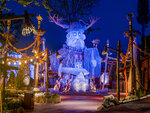 SMARTBOX - Coffret Cadeau Séjour Parc Astérix : Billets d’entrée pour 2 adultes et 1 enfant Basse Saison (2 jours) et nuit à l’Hôtel Les Quais de Lutèce -  Séjour
