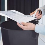 Corbeille à papier WOW  en plastique  15 litres  noir LEITZ