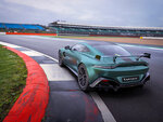 SMARTBOX - Coffret Cadeau Stage de pilotage : 2 tours sur le circuit de Lohéac en Aston Martin Vantage F1 Edition -  Sport & Aventure