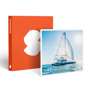 SMARTBOX - Coffret Cadeau Croisière festive en catamaran pour 2 avec DJ et dîner 3 plats près de la Grande-Motte -  Sport & Aventure