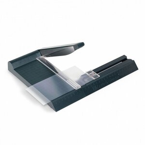 Massicot de précision pour couper bandes  films  photos  papier.