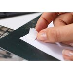 pack de 1000 pastilles pour photos dans un distributeur en carton HERMA