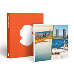 SMARTBOX - Coffret Cadeau Séjour de 2 jours à Barcelone avec croisière en catamaran au coucher du soleil - Multi-thèmes