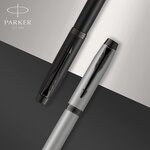 PARKER IM Monochrome Stylo Roller  Noir Mat  Recharge noire pointe fine  Coffret cadeau