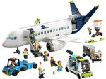 LEGO City - L'Avion de Ligne 60367 avec Minifigurines et Accessoires Réalistes