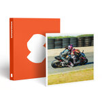 SMARTBOX - Coffret Cadeau Baptême passager en moto : 3 tours à l'arrière d'un pilote professionnel sur le circuit du Val de Vienne - Sport & Aventure