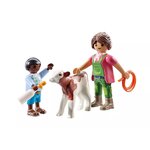 PLAYMOBIL 71803 - Duo : Fermière avec enfant donnant le biberon à un veau