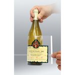Album pour collectionner des étiquettes de vin.