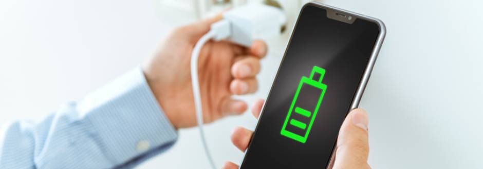 smartphone en plein chargement