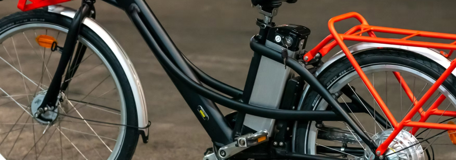 Vélo à assistance électrique de facteur