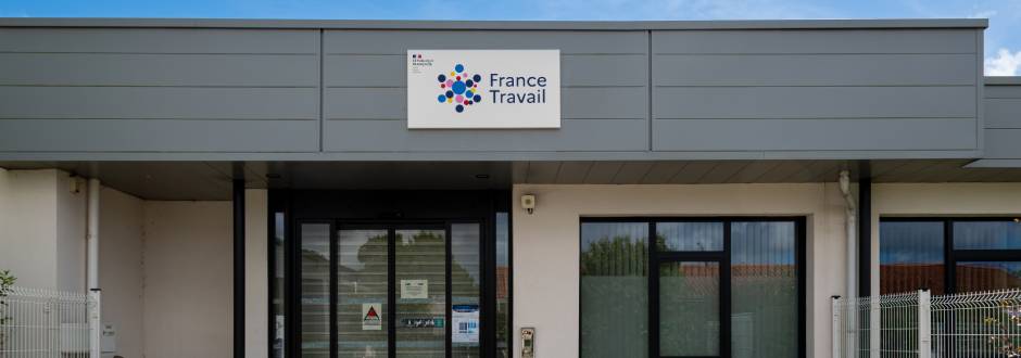 façade d’une agence France Travail
