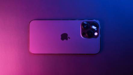 Smartphone : choisir entre Google Pixel 10 et iPhone 17