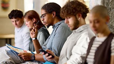 Recherche premier job : se démarquer avec le CV